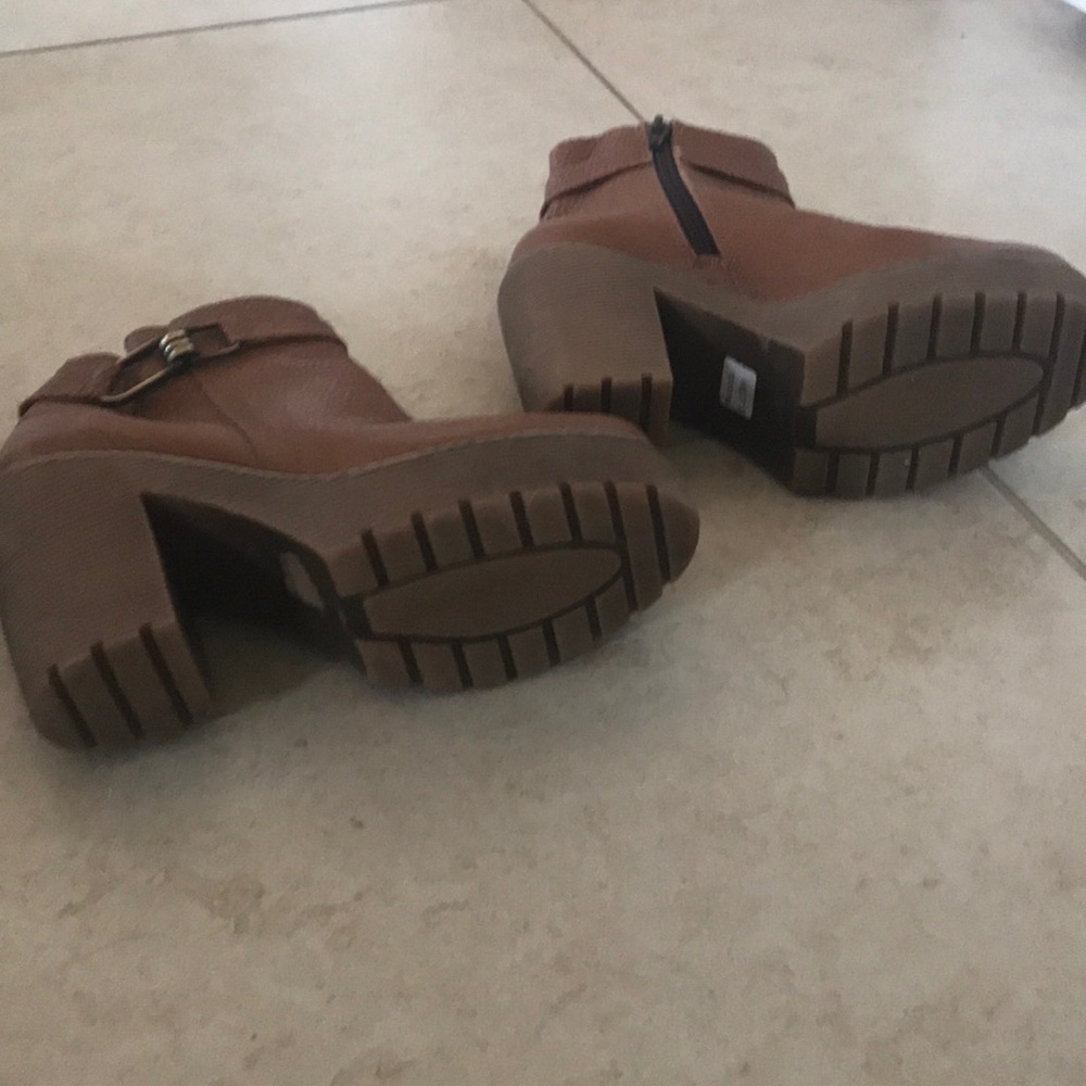 Cute brown booties - Picture 3 of 3